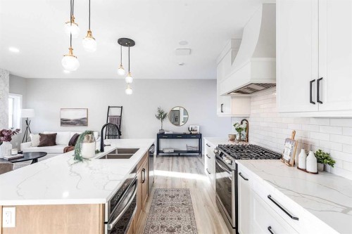 111 Sierra Road Sw, Medicine Hat, AB - Indoor Photo Showing Kitchen With Double Sink With Upgraded Kitchen