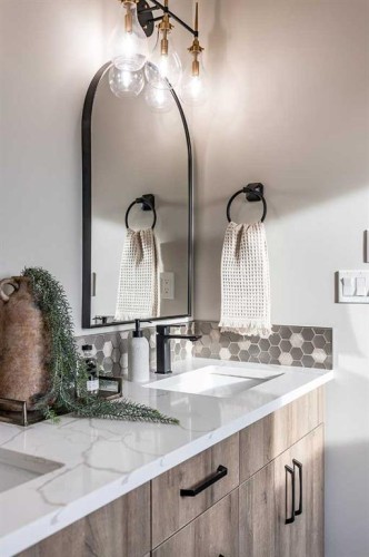 111 Sierra Road Sw, Medicine Hat, AB - Indoor Photo Showing Other Room