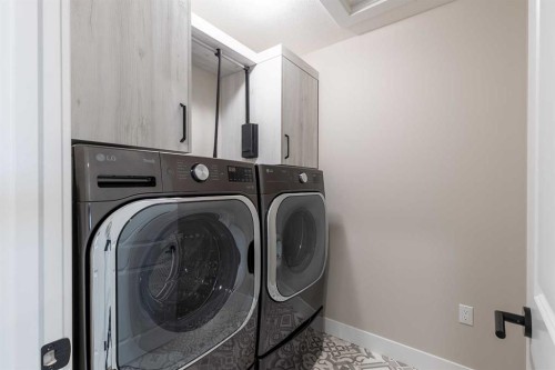 111 Sierra Road Sw, Medicine Hat, AB - Indoor Photo Showing Laundry Room