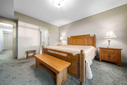 30 Palisades Mews Ne, Medicine Hat, AB - Indoor Photo Showing Bedroom