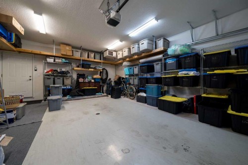 30 Palisades Mews Ne, Medicine Hat, AB - Indoor Photo Showing Garage