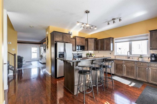 137 Ranchlands Boulevard Ne, Medicine Hat, AB - Indoor Photo Showing Kitchen