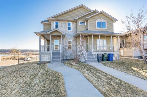 137 Ranchlands Boulevard Ne, Medicine Hat, AB - Outdoor With Deck Patio Veranda With Facade