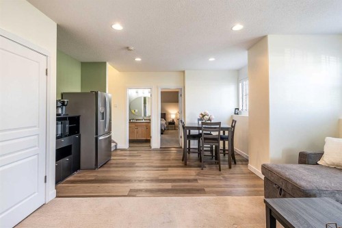 137 Ranchlands Boulevard Ne, Medicine Hat, AB - Indoor