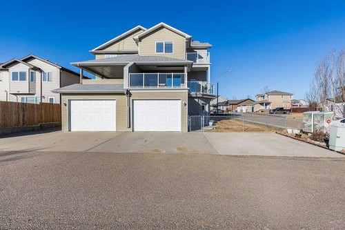 137 Ranchlands Boulevard Ne, Medicine Hat, AB - Outdoor With Facade