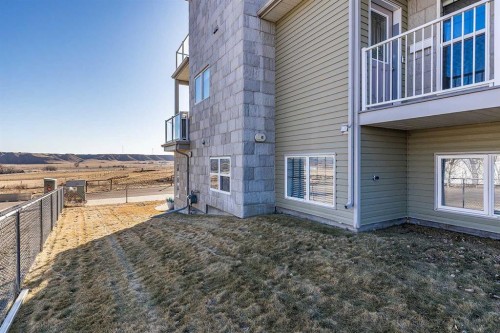 137 Ranchlands Boulevard Ne, Medicine Hat, AB - Outdoor With Balcony With Exterior