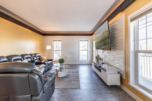 137 Ranchlands Boulevard Ne, Medicine Hat, AB - Indoor Photo Showing Living Room