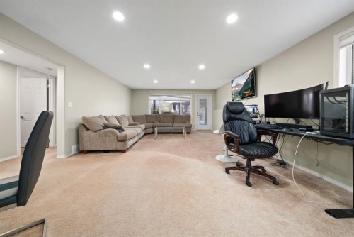 20 Cottonwood Close Sw, Medicine Hat, AB - Indoor