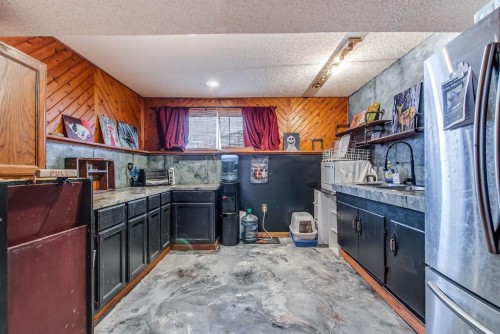 40 Ross Glen Court Se, Medicine Hat, AB - Indoor