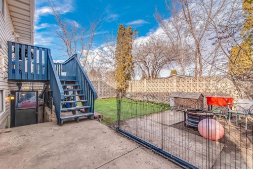 40 Ross Glen Court Se, Medicine Hat, AB - Outdoor