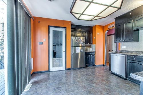 40 Ross Glen Court Se, Medicine Hat, AB - Indoor