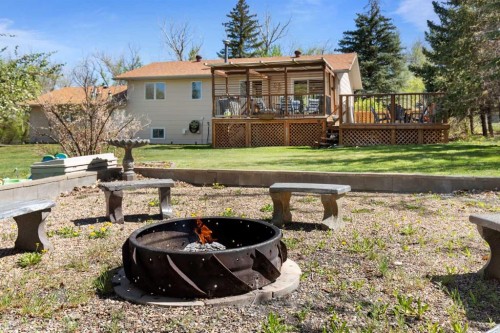 467 10 Street, Dunmore, AB - Outdoor With Deck Patio Veranda