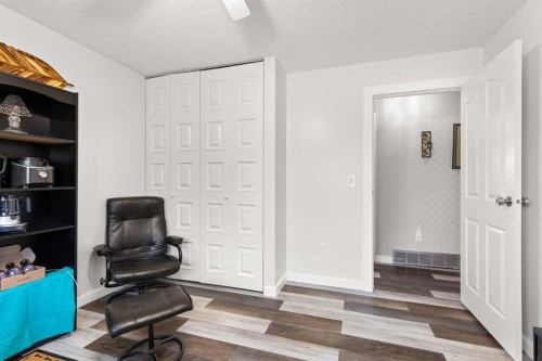 467 10 Street, Dunmore, AB - Indoor