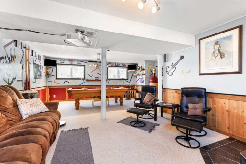 467 10 Street, Dunmore, AB - Indoor Photo Showing Other Room