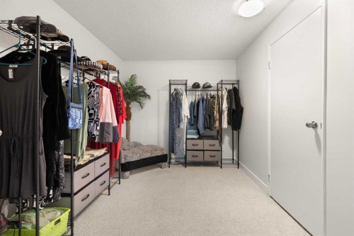 467 10 Street, Dunmore, AB - Indoor With Storage