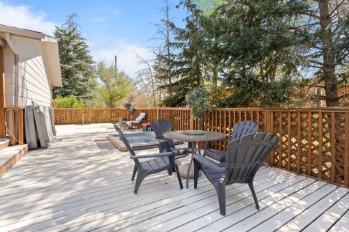 467 10 Street, Dunmore, AB - Outdoor With Deck Patio Veranda