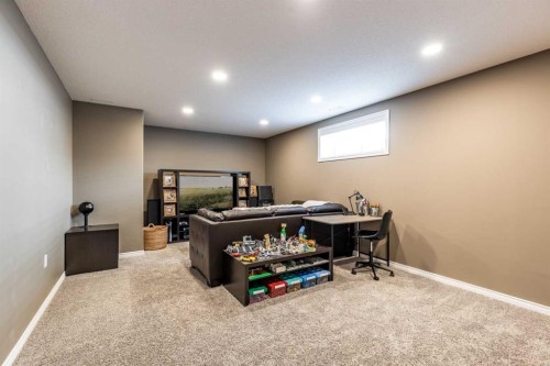 324 Somerside Crescent Se, Medicine Hat, AB - Indoor Photo Showing Basement