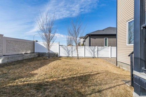 324 Somerside Crescent Se, Medicine Hat, AB - Outdoor