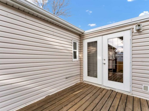 220 Fairchild Street Sw, Medicine Hat, AB - Outdoor With Exterior