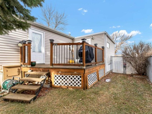 220 Fairchild Street Sw, Medicine Hat, AB - Outdoor With Exterior