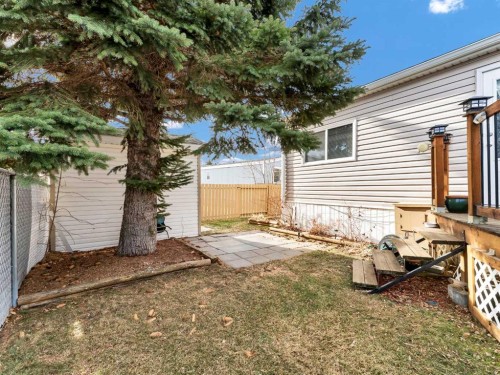 220 Fairchild Street Sw, Medicine Hat, AB - Outdoor