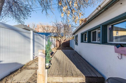 201 5 Street Se, Medicine Hat, AB - Outdoor