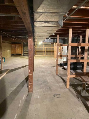 111 2 Street West, Brooks, AB 