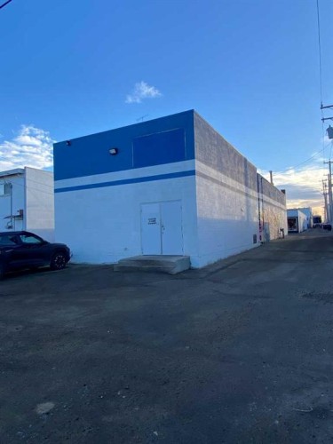 111 2 Street West, Brooks, AB 