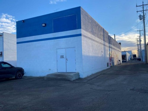 111 2 Street West, Brooks, AB 