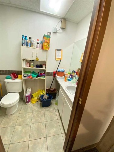 111 2 Street West, Brooks, AB 