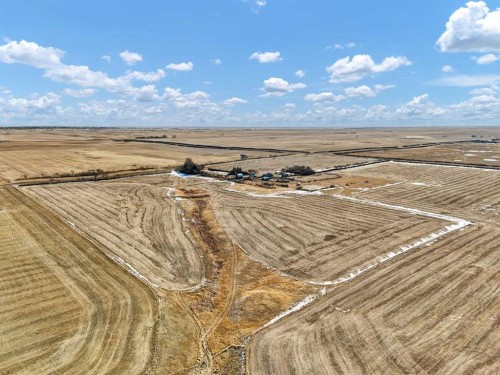 22222 Range Road 20, Bindloss, AB 