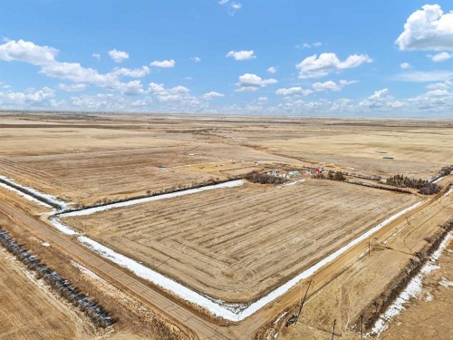 22222 Range Road 20, Bindloss, AB 