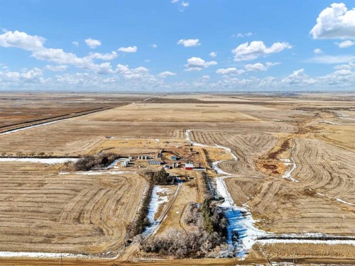 22222 Range Road 20, Bindloss, AB 