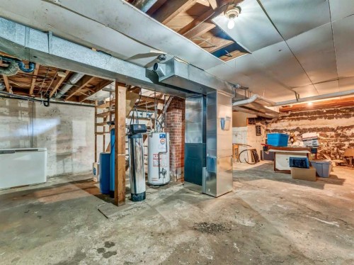 22222 Range Road 20, Bindloss, AB 