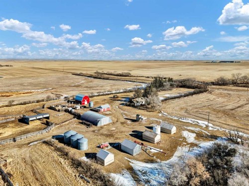 22222 Range Road 20, Bindloss, AB 