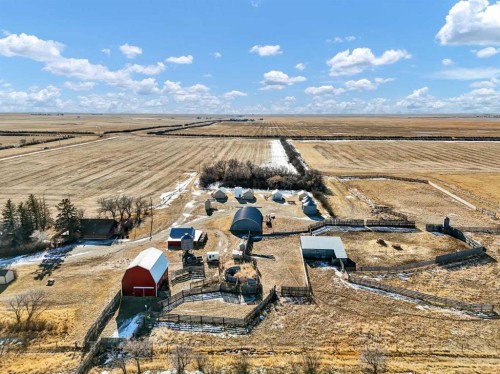 22222 Range Road 20, Bindloss, AB 