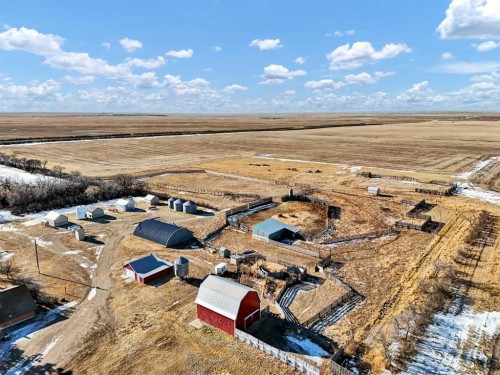 22222 Range Road 20, Bindloss, AB 