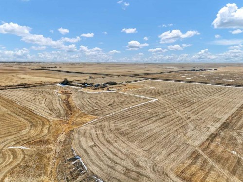 22222 Range Road 20, Bindloss, AB 