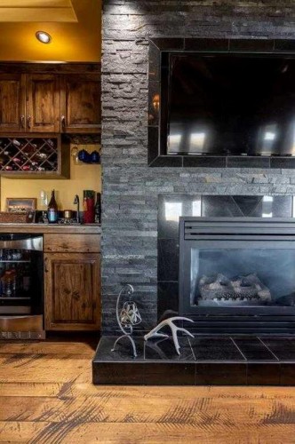 21468 Range Road 13, Bindloss, AB - Indoor With Fireplace