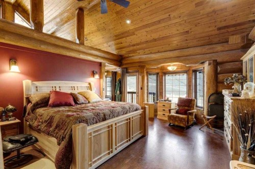 21468 Range Road 13, Bindloss, AB - Indoor Photo Showing Bedroom