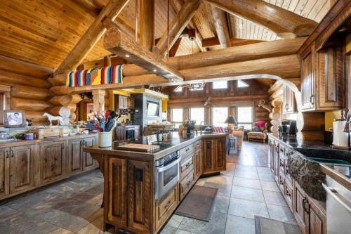 21468 Range Road 13, Bindloss, AB - Indoor Photo Showing Kitchen
