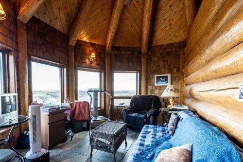 21468 Range Road 13, Bindloss, AB - Indoor