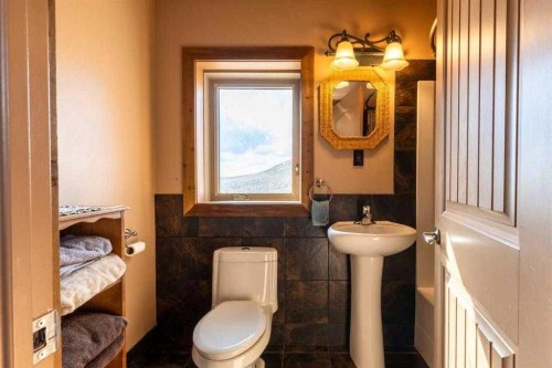 21468 Range Road 13, Bindloss, AB - Indoor Photo Showing Bathroom