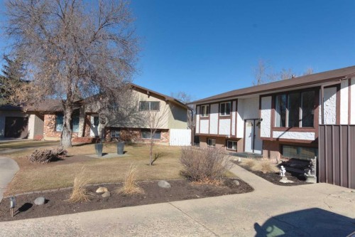 52 Cypress Way Se, Medicine Hat, AB - Outdoor