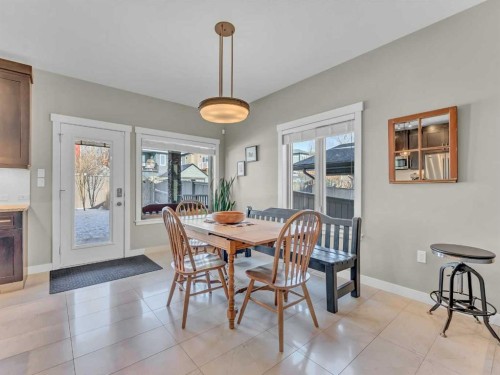 324 Ranchview Court Ne, Medicine Hat, AB - Indoor Photo Showing Dining Room