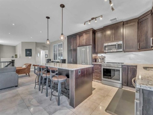 324 Ranchview Court Ne, Medicine Hat, AB - Indoor Photo Showing Kitchen With Stainless Steel Kitchen With Upgraded Kitchen