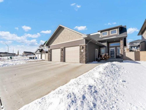 324 Ranchview Court Ne, Medicine Hat, AB - Outdoor