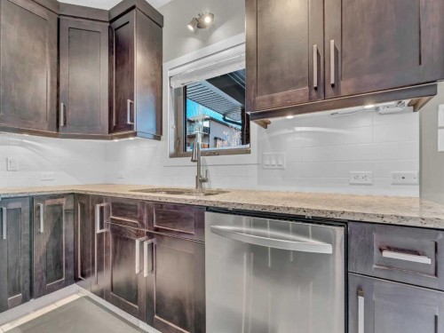 324 Ranchview Court Ne, Medicine Hat, AB - Indoor Photo Showing Kitchen
