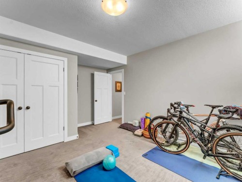 324 Ranchview Court Ne, Medicine Hat, AB - Indoor Photo Showing Other Room