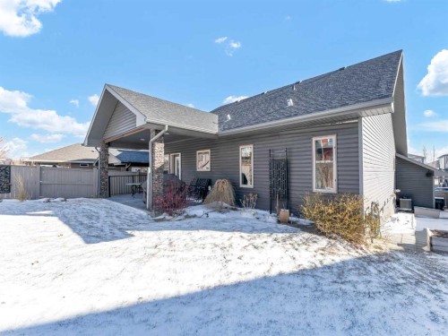 324 Ranchview Court Ne, Medicine Hat, AB - Outdoor